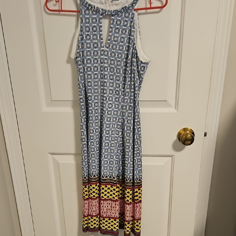 💗Maggy London Blue and White Patterned Dress